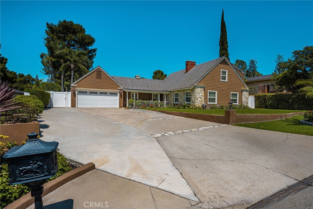 5642 Mountain View Avenue Property Photo 4