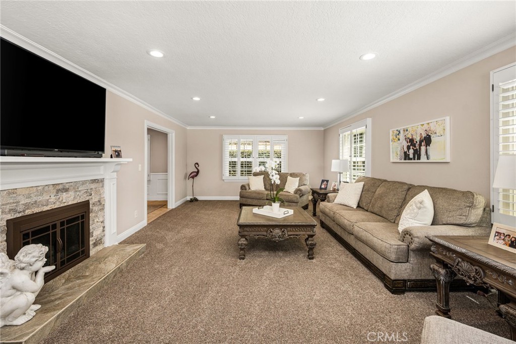5642 Mountain View Avenue Property Photo 10