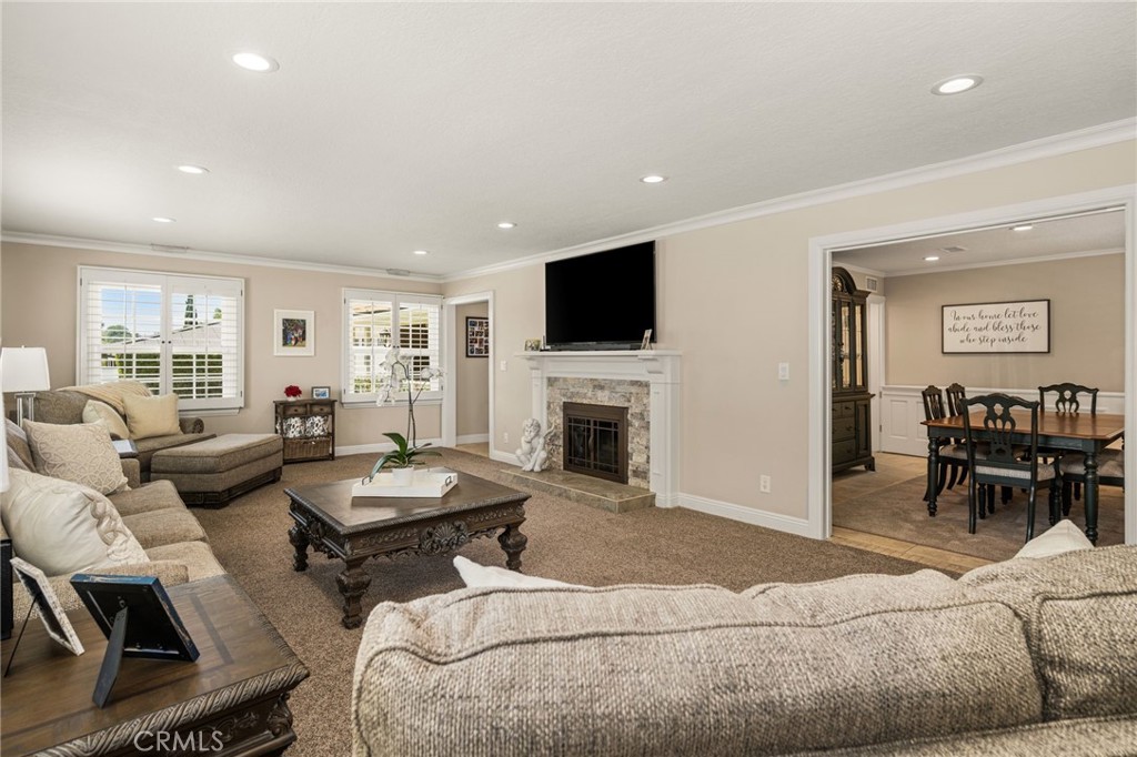 5642 Mountain View Avenue Property Photo 12