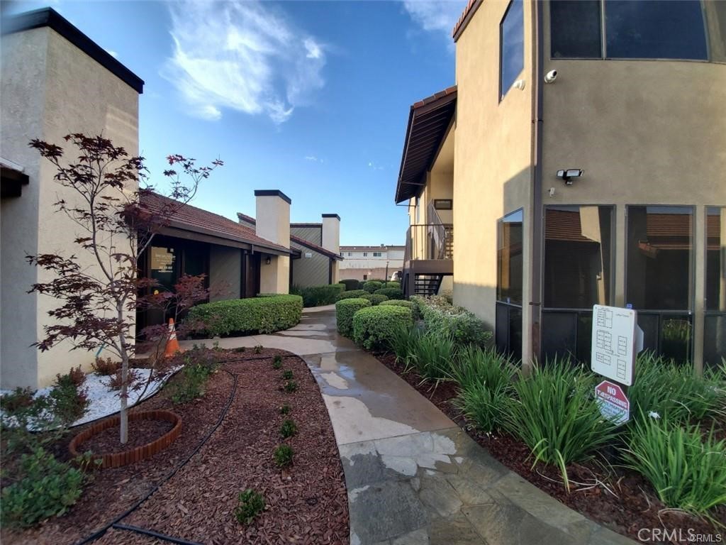 481 E Whittier Boulevard E Property Photo 4