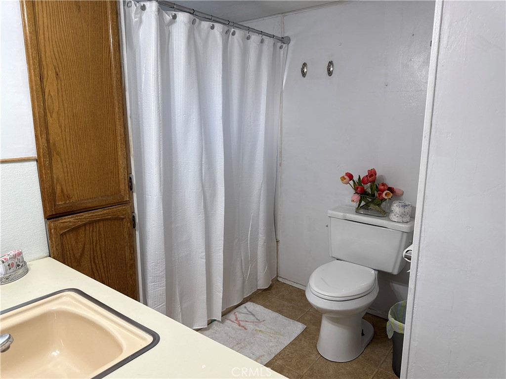 1203 W 6th Street 81 Property Photo 6