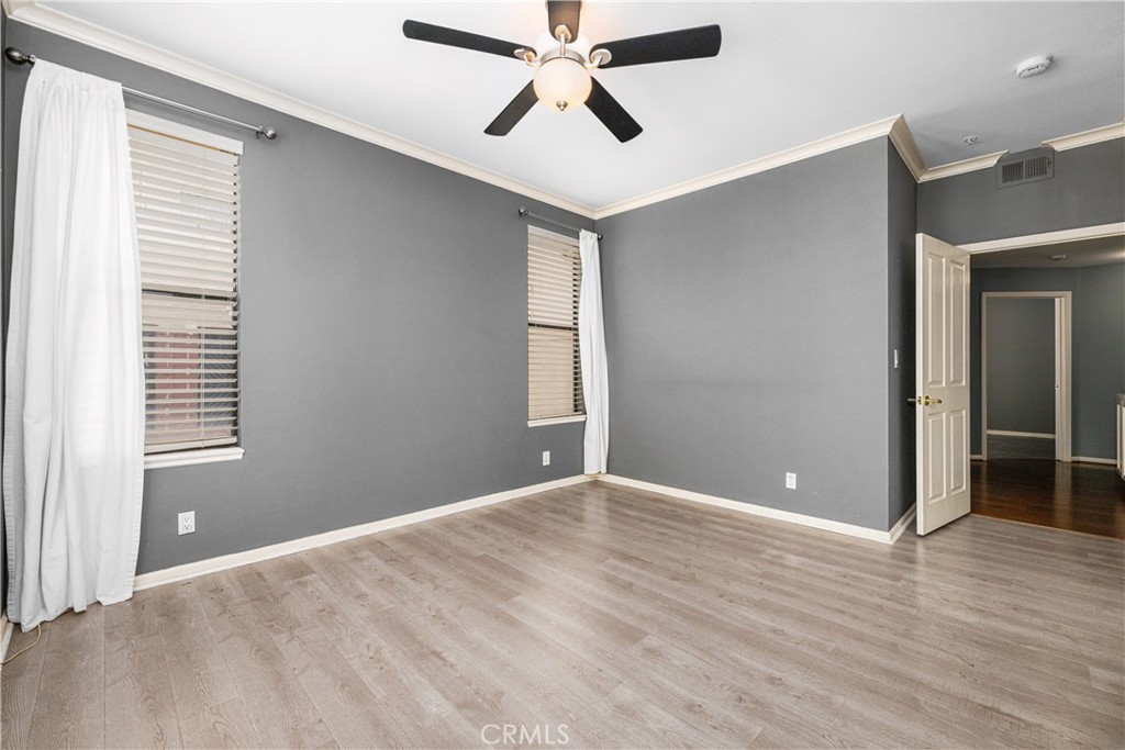425 E Ocean 440 Property Photo 2