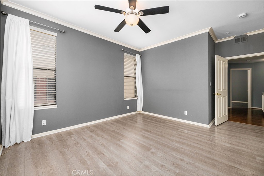 425 E Ocean 440 Property Photo 6