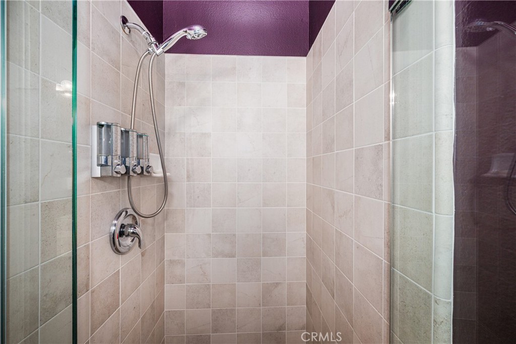 425 E Ocean 440 Property Photo 34