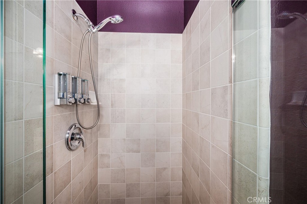 425 E Ocean 440 Property Photo 34