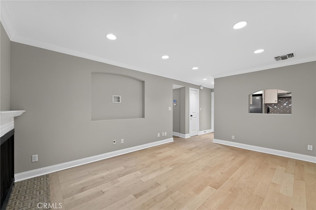 750 N Kings 114 Property Photo 8