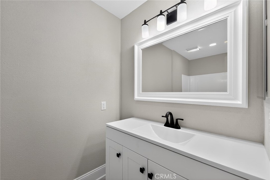 750 N Kings 114 Property Photo 27