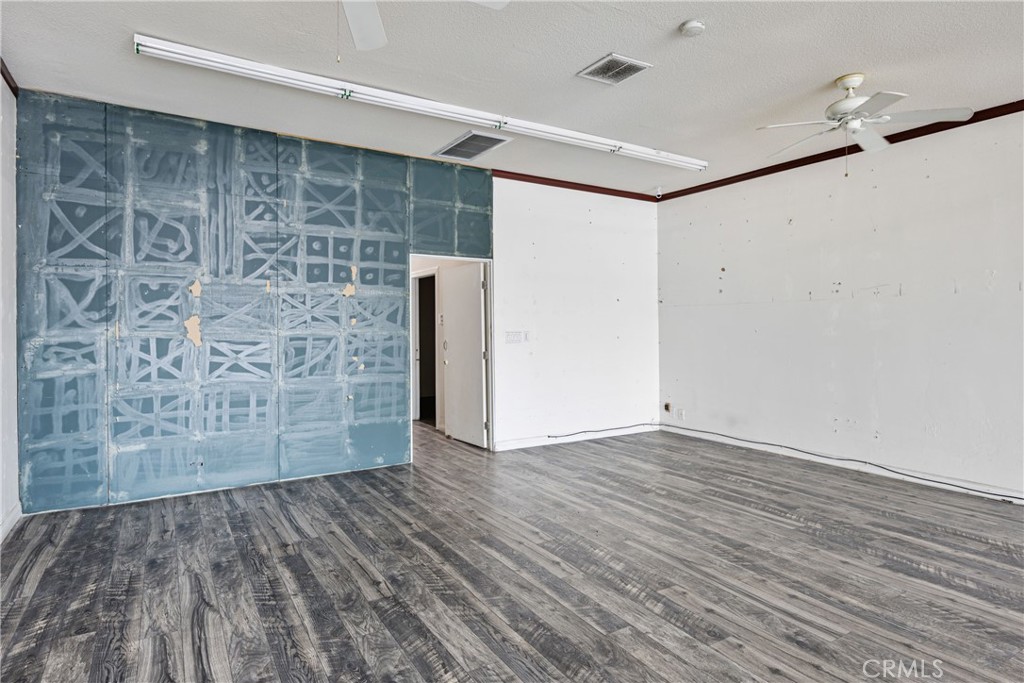 13052 Hawthorne Boulevard Property Photo 7