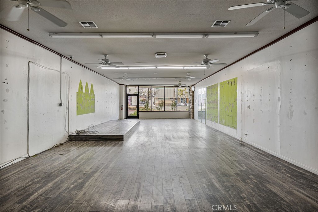 13052 Hawthorne Boulevard Property Photo 8