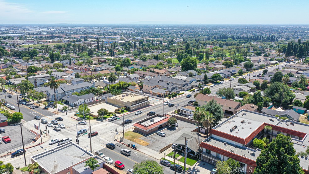 12525 Beverly Property Photo 8