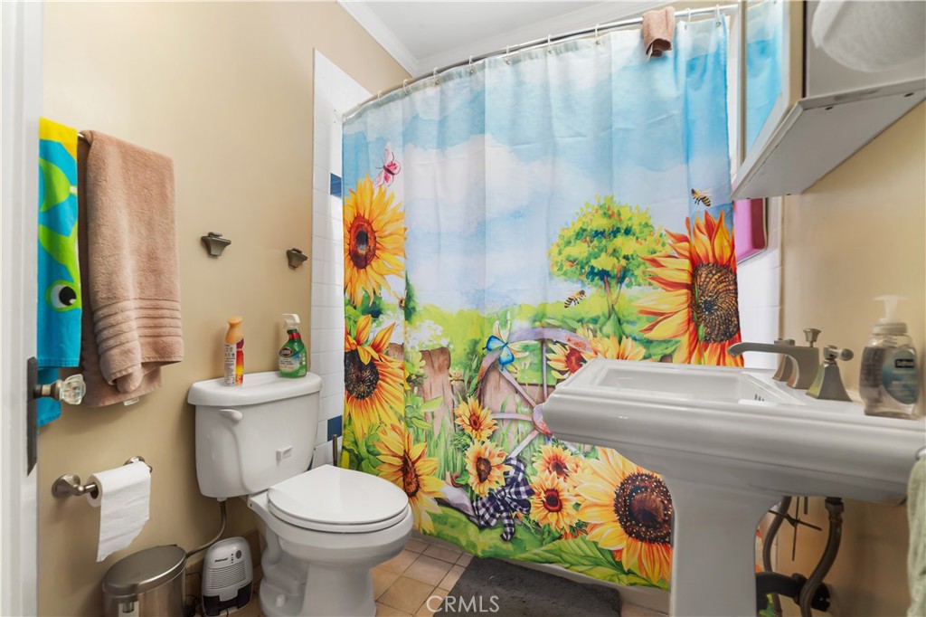 3366 E 1st Property Photo 18