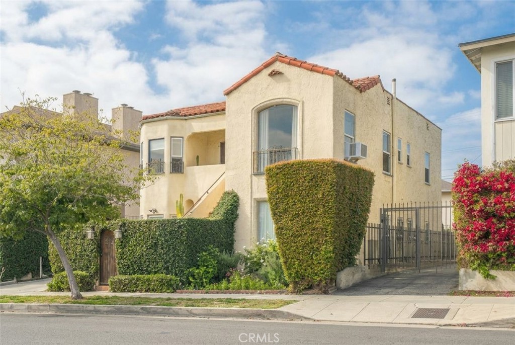 1293 S Cochran Avenue Property Photo 1