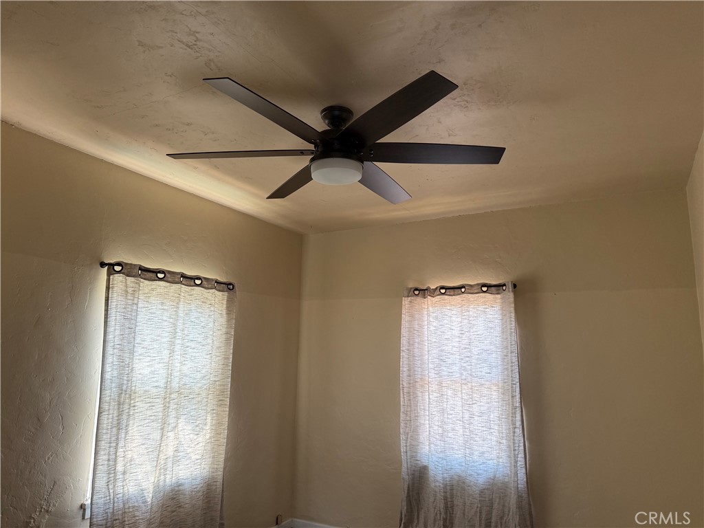 1293 S Cochran Avenue Property Photo 17