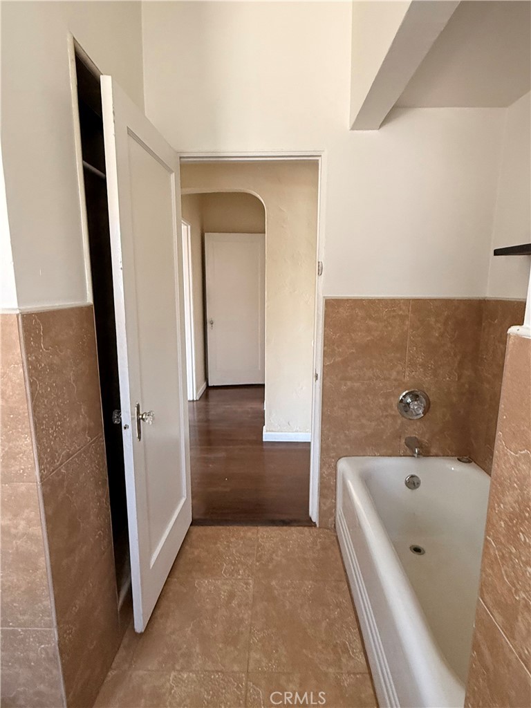 1293 S Cochran Avenue Property Photo 21