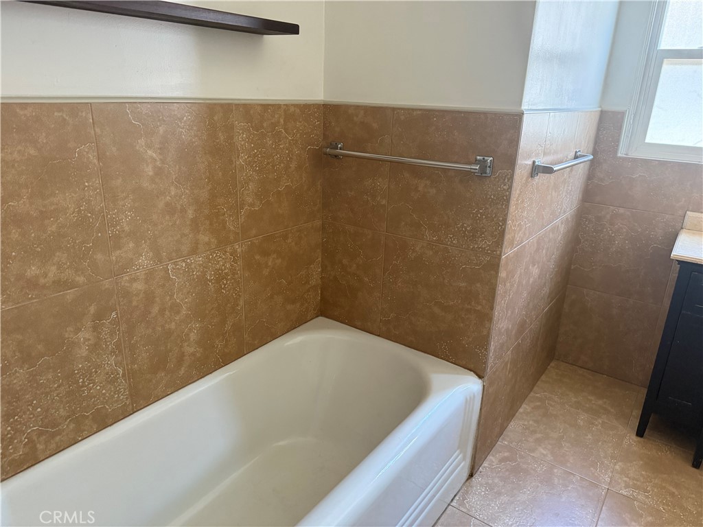 1293 S Cochran Avenue Property Photo 22