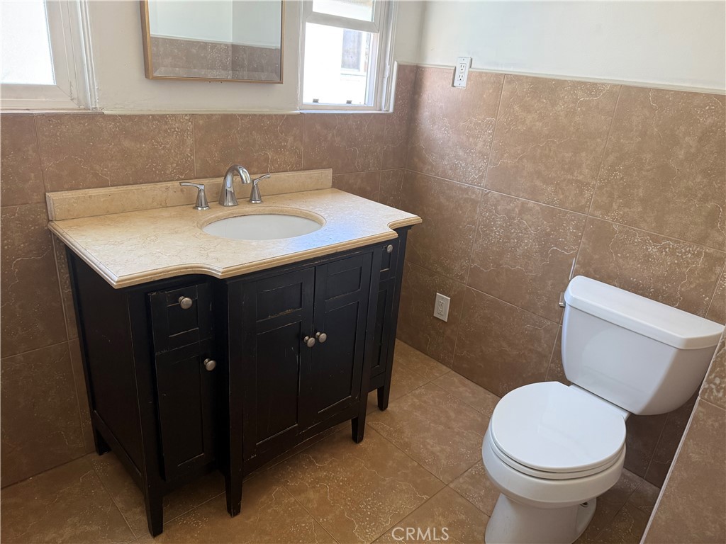 1293 S Cochran Avenue Property Photo 23