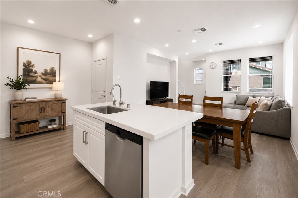 7541 Caspia Court Property Photo 8