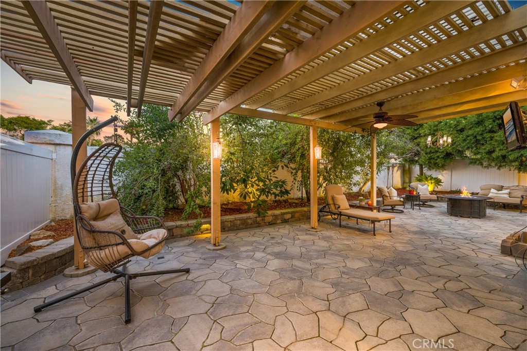 33 Gullwing Property Photo 24
