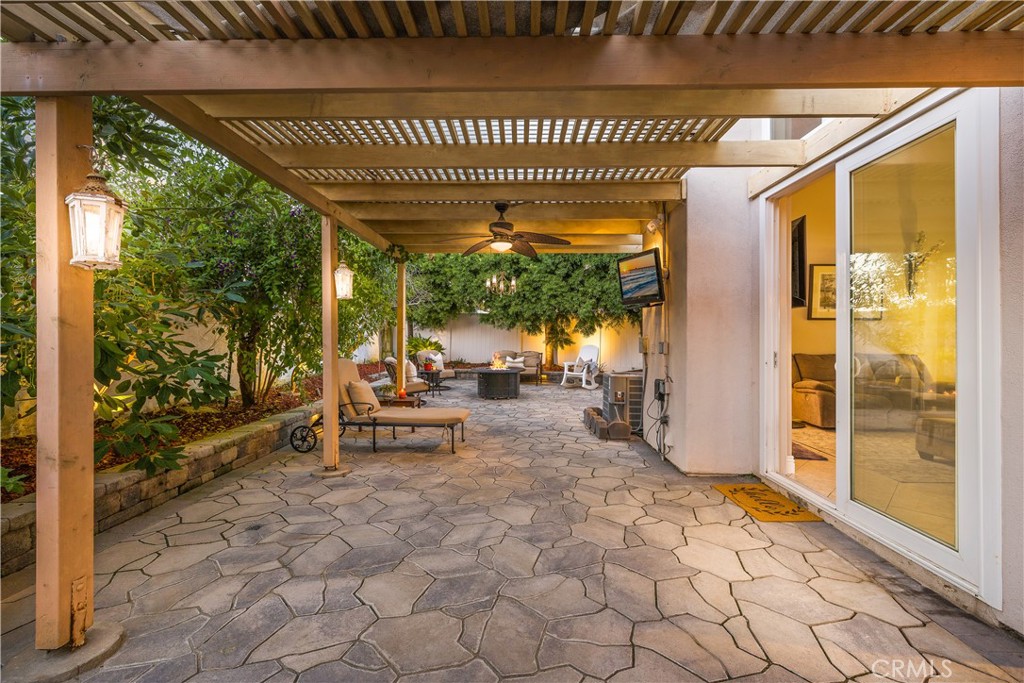 33 Gullwing Property Photo 25