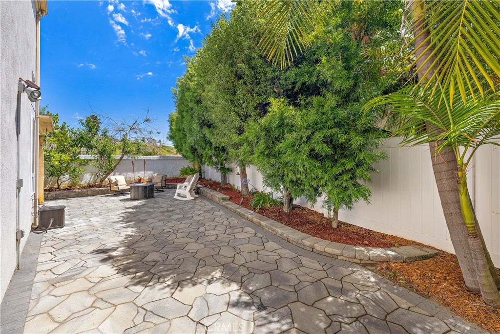 33 Gullwing Property Photo 58