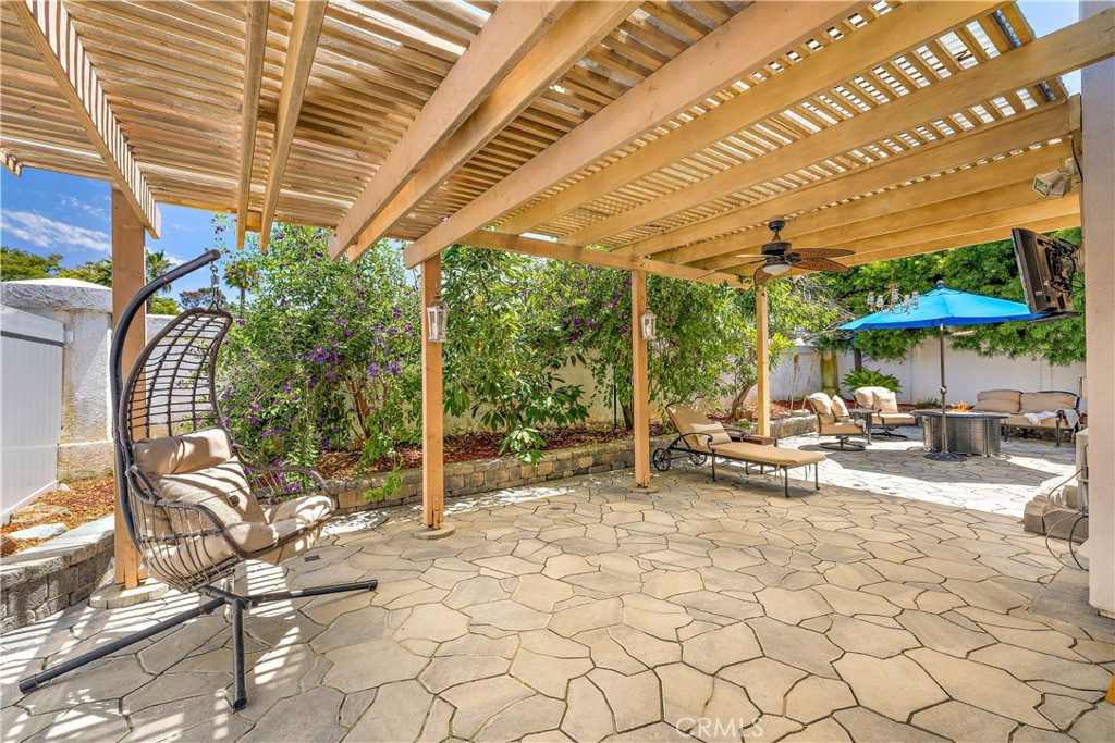33 Gullwing Property Photo 59