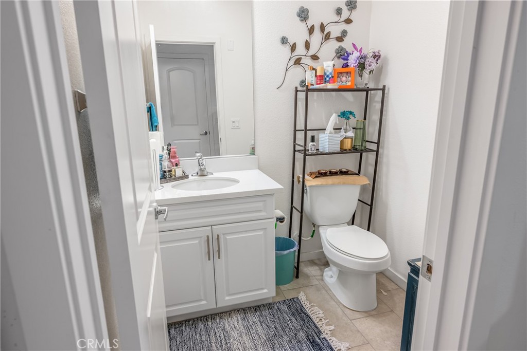 4956 Willow E Property Photo 10