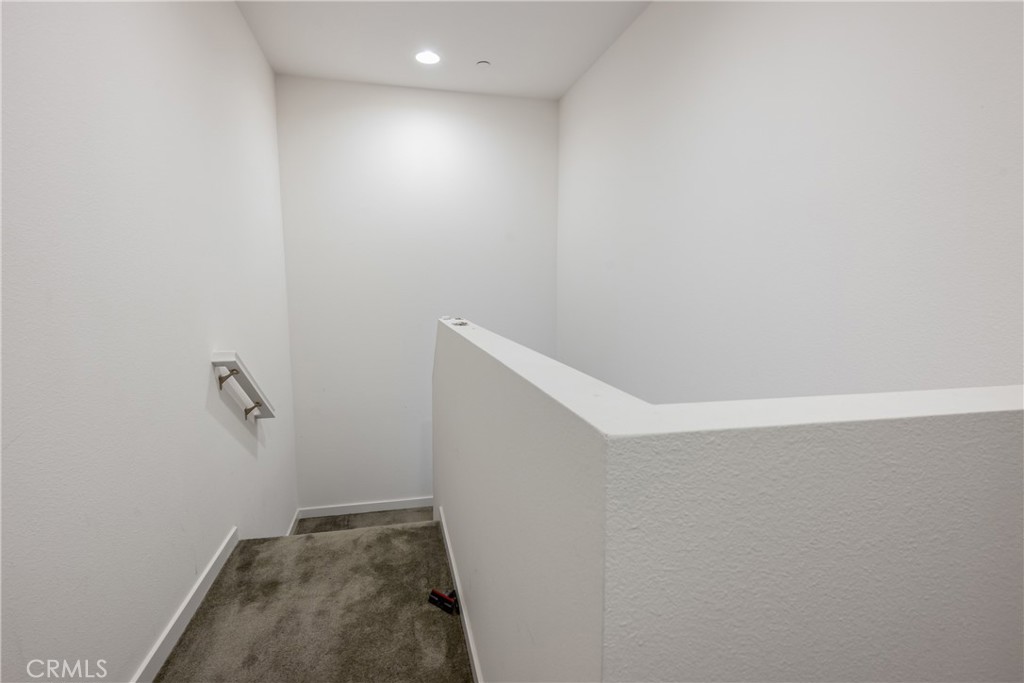 4956 Willow E Property Photo 25