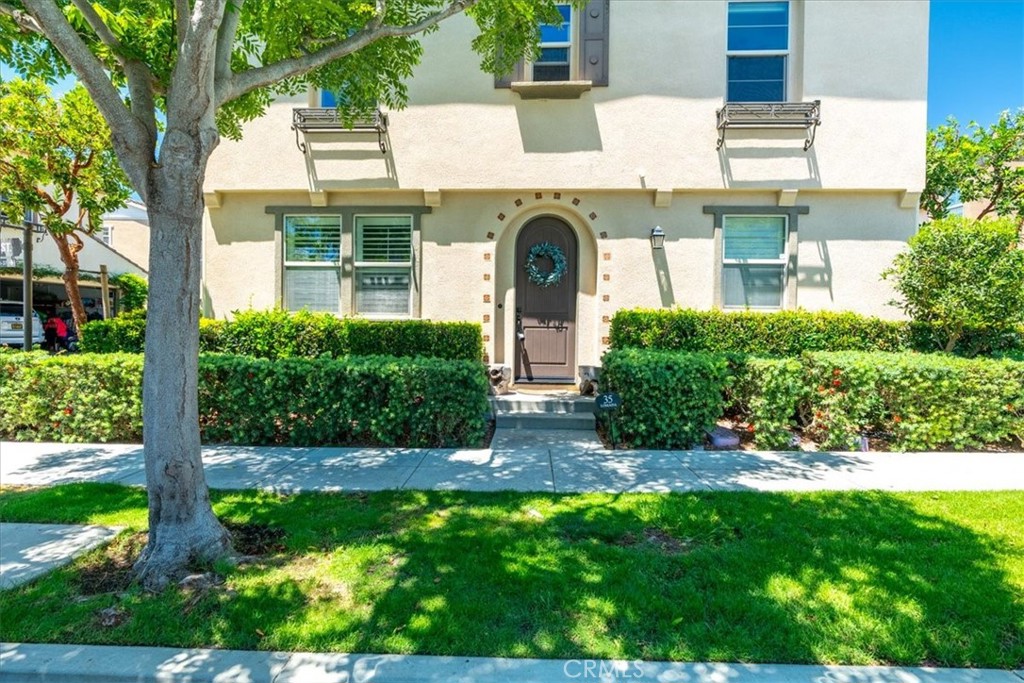35 Lomada Property Photo 1