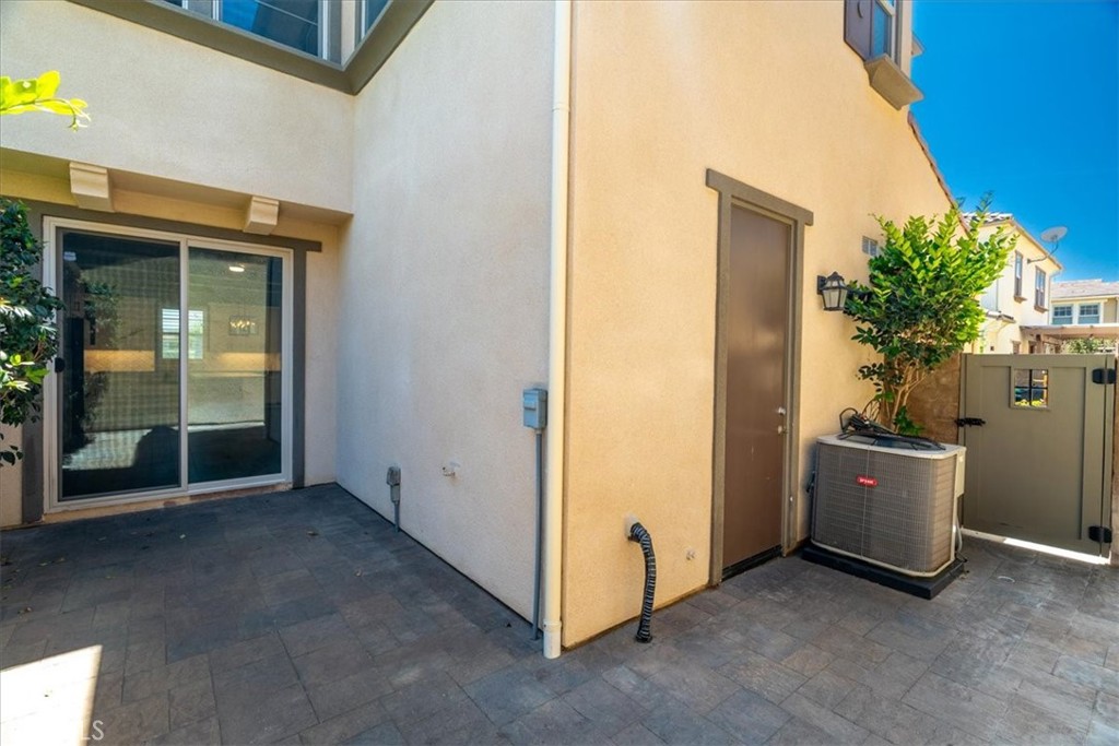 35 Lomada Property Photo 39