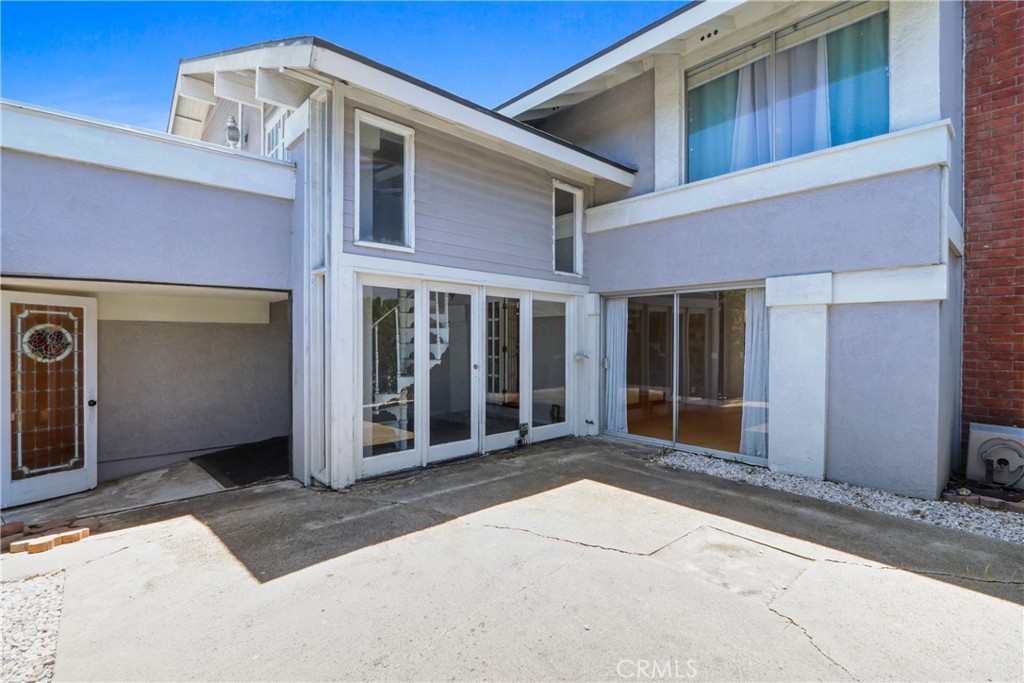 3792 Claremont Property Photo 4
