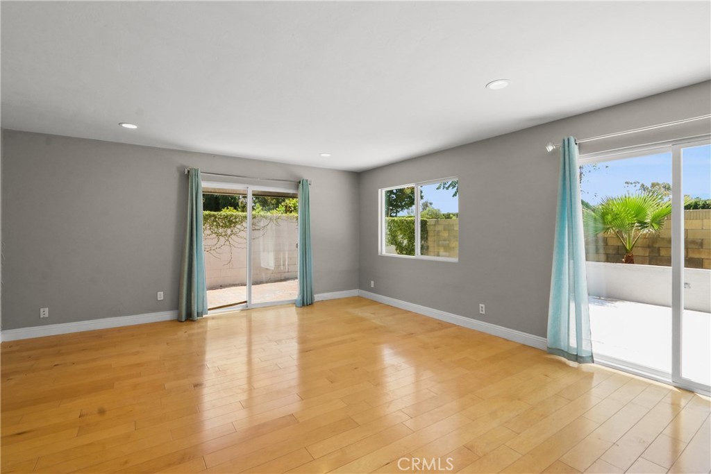 3792 Claremont Property Photo 14