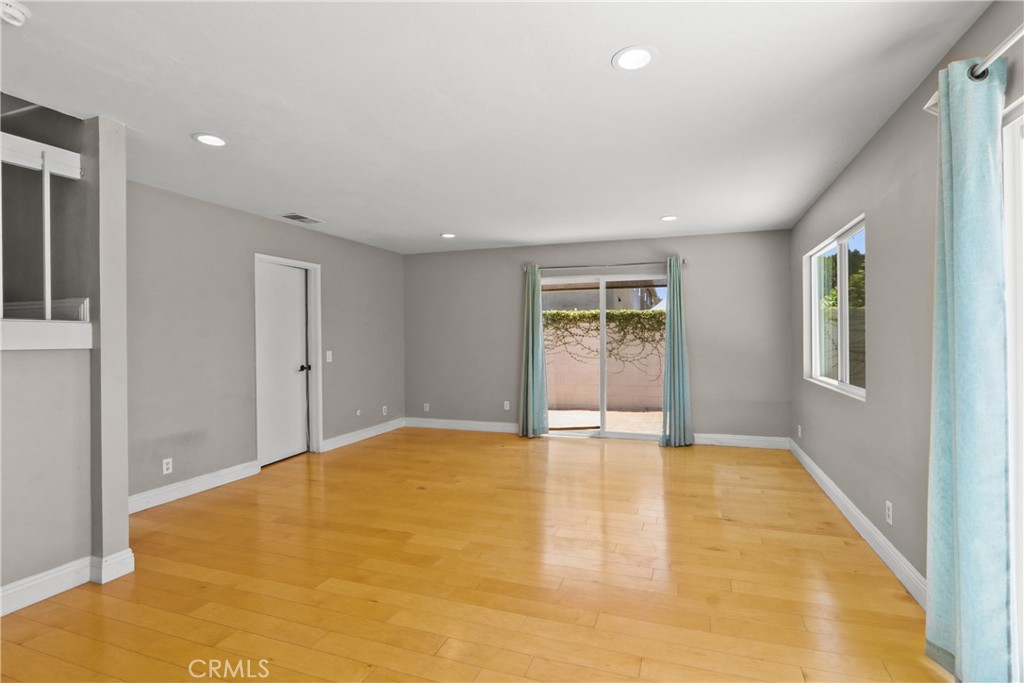 3792 Claremont Property Photo 15