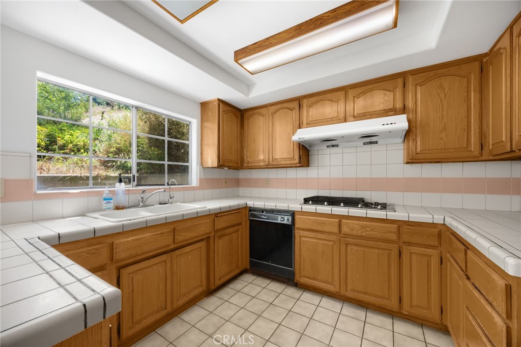 2644 Westminster Avenue Property Photo 19