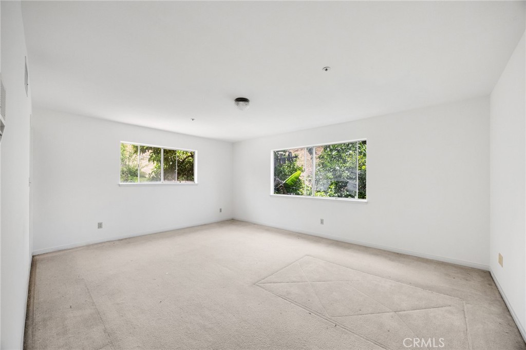 2644 Westminster Avenue Property Photo 35
