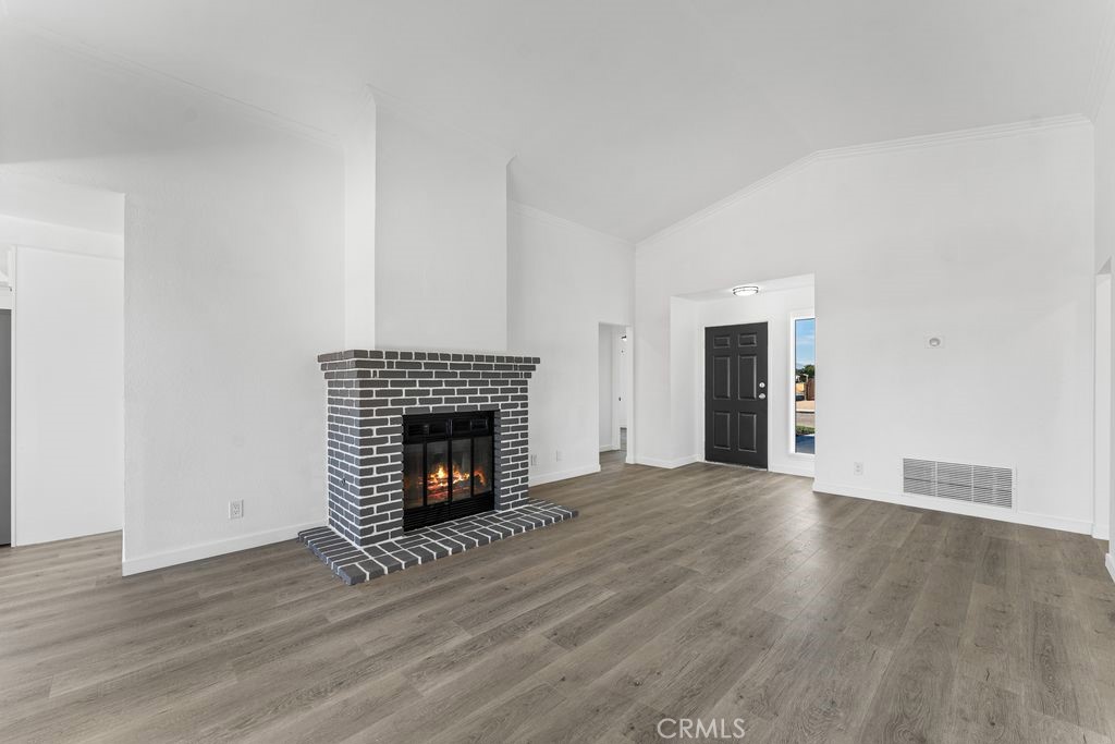 2559 E Avenue J2 Property Photo 6