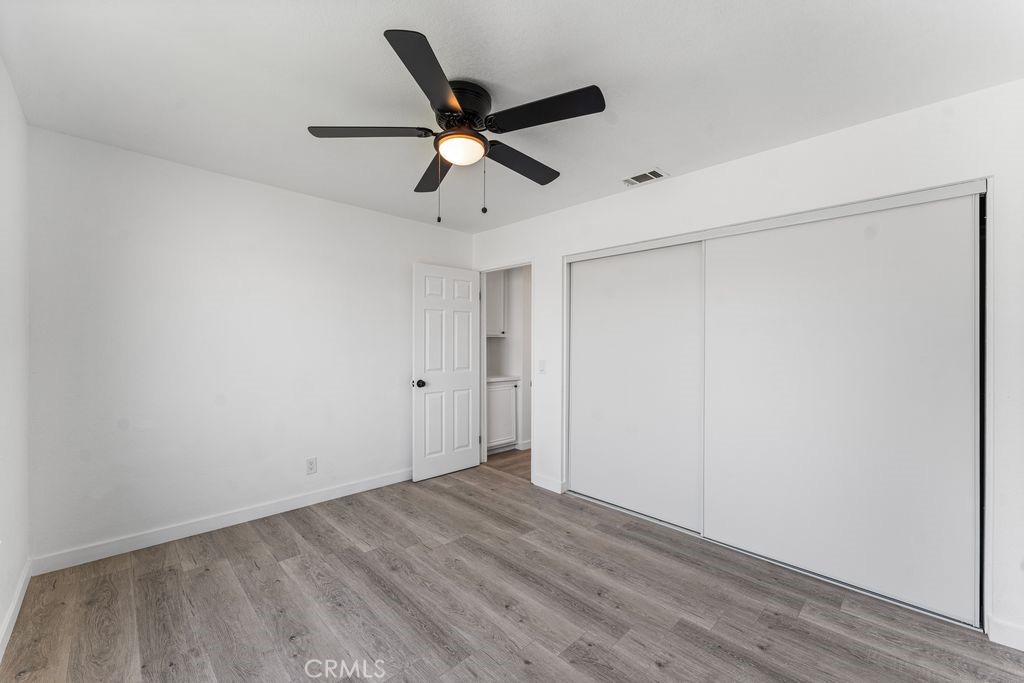 2559 E Avenue J2 Property Photo 16