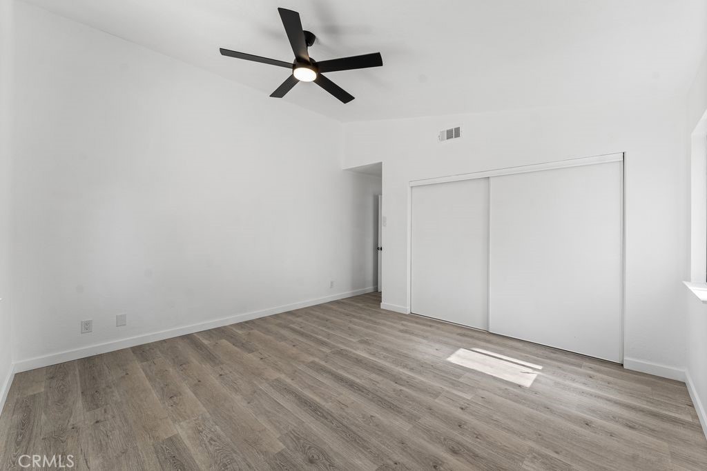 2559 E Avenue J2 Property Photo 24