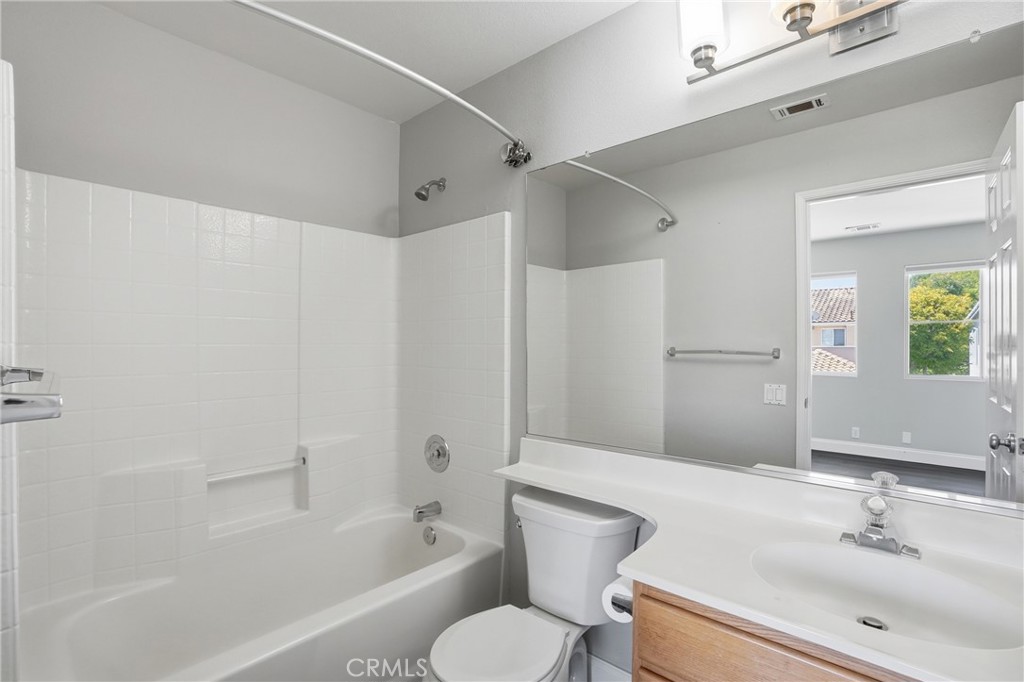 1224 Manzanita Property Photo 18