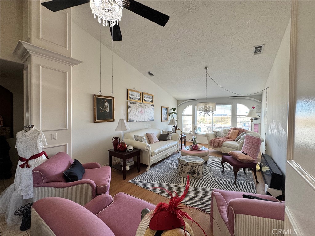 20284 Majestic Drive Property Photo 8