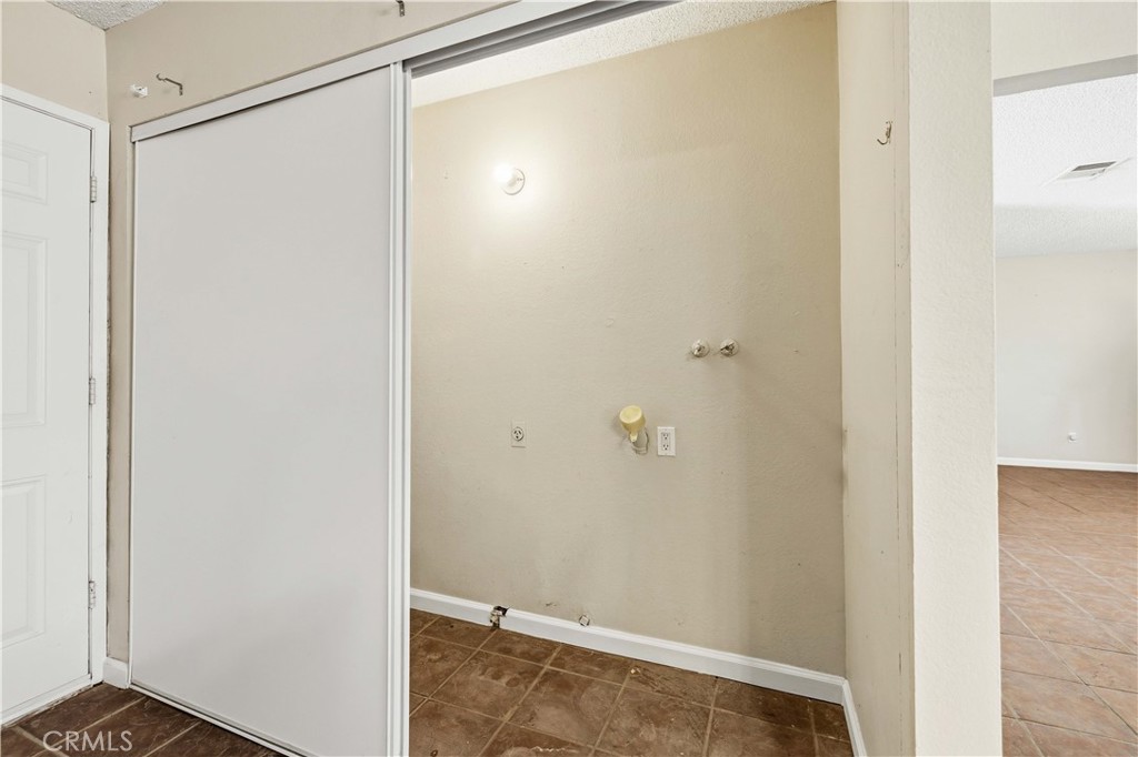 15871 E Avenue Q1 Property Photo 14