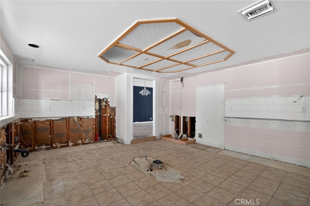 6910 Sycamore Property Photo 8