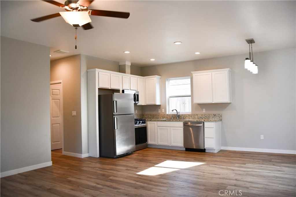 132 S Lime Property Photo 6