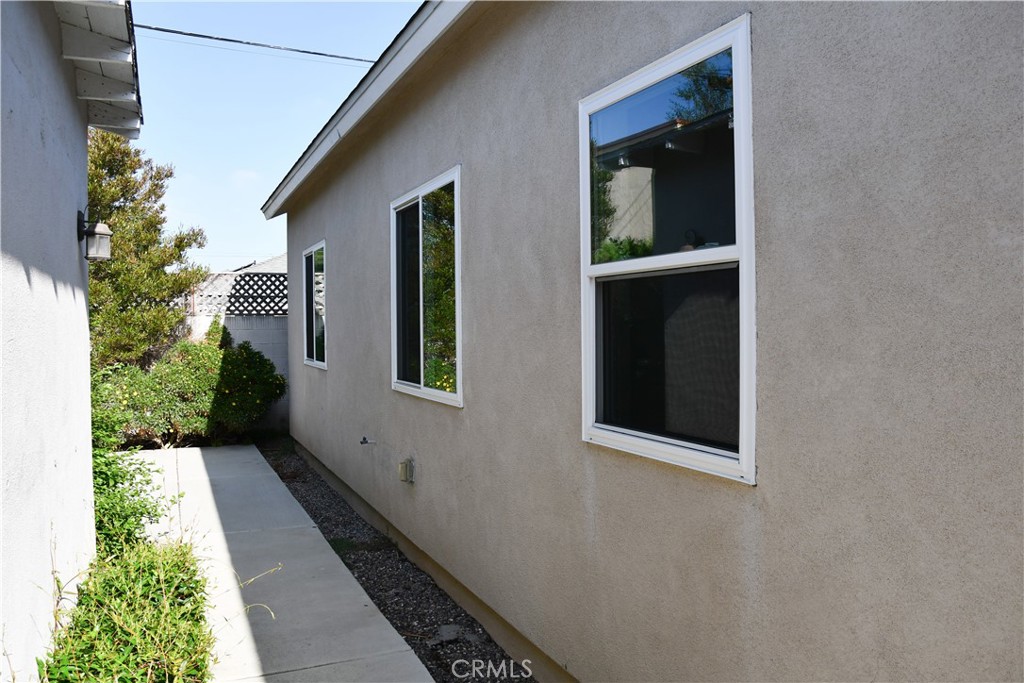 132 S Lime Property Photo 32