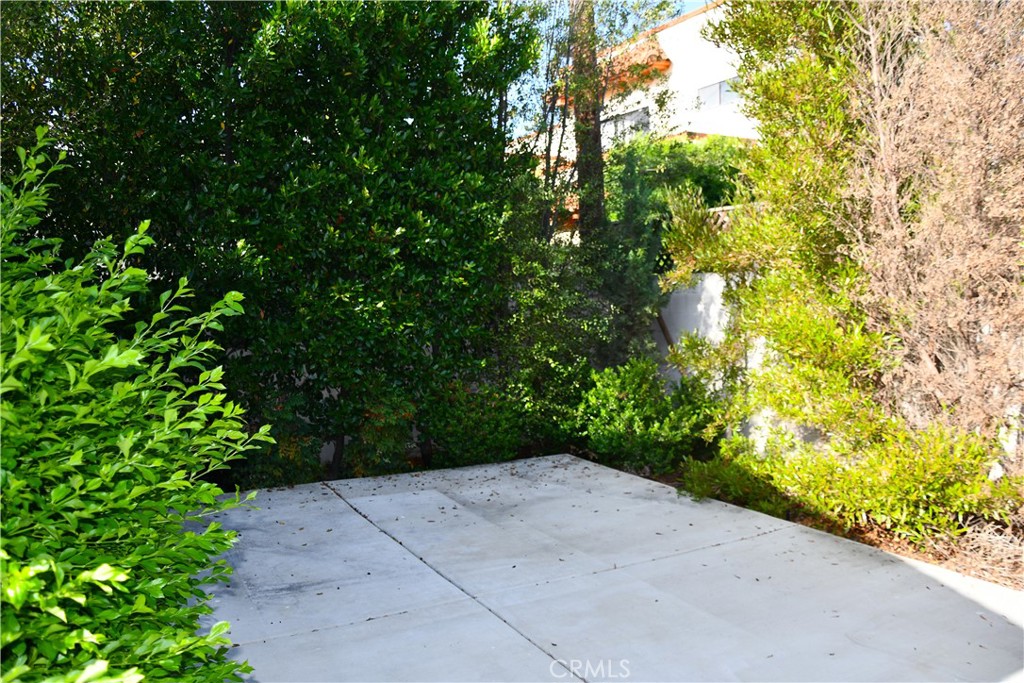 132 S Lime Property Photo 33