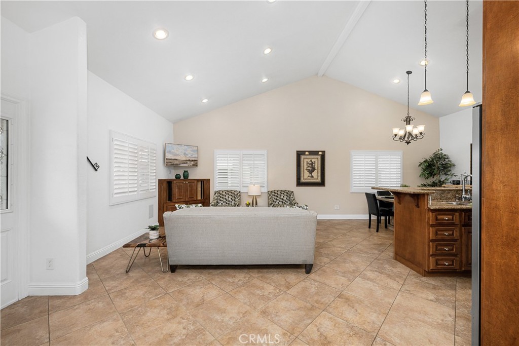3702 Petaluma Property Photo 5