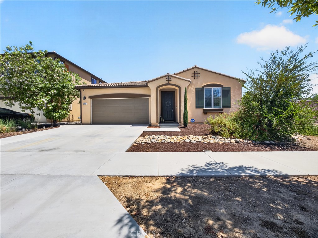 24255 Insignia Property Photo 1