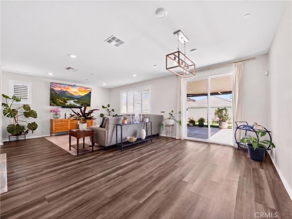 24255 Insignia Property Photo 15