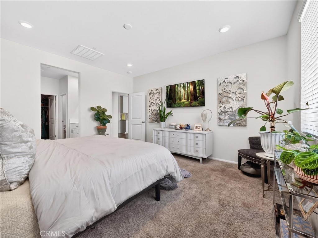 24255 Insignia Property Photo 32