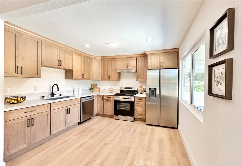 13013 Woodridge Property Photo 10