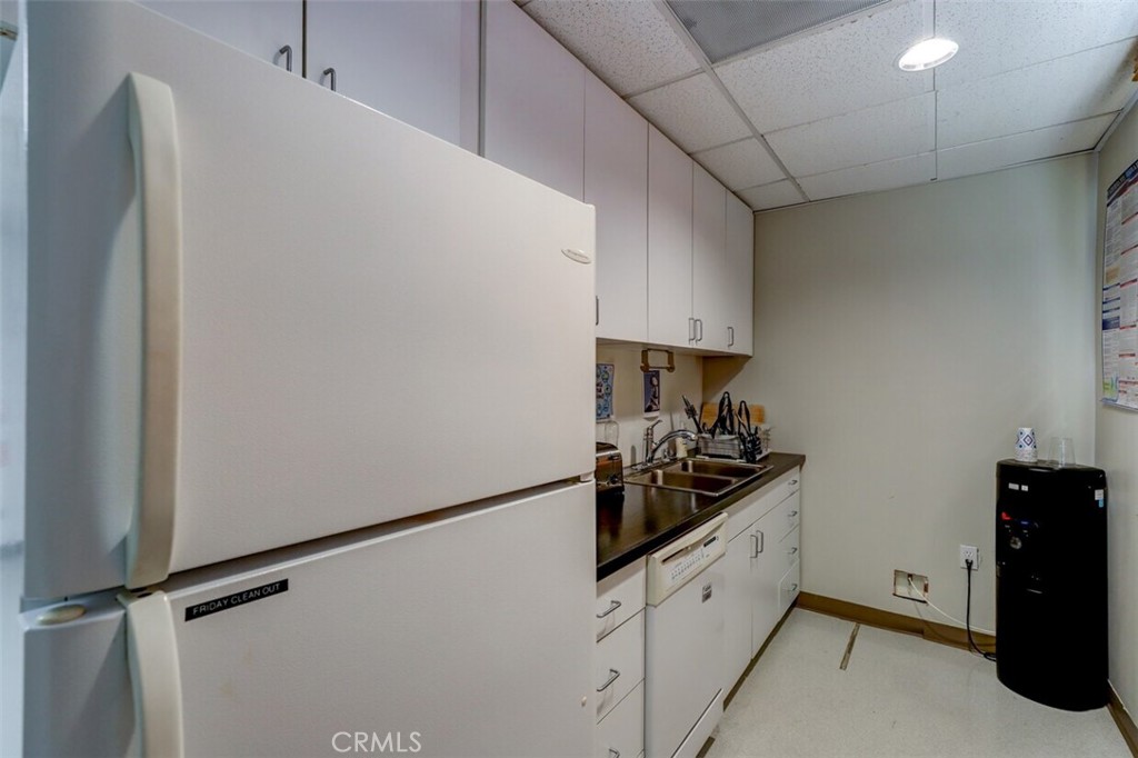 155 El Camino Real Property Photo 4